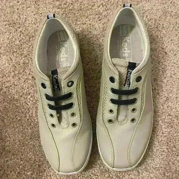 Keds Shoes - Keds womens tan khaki leather boat shoe sneakers size 7
